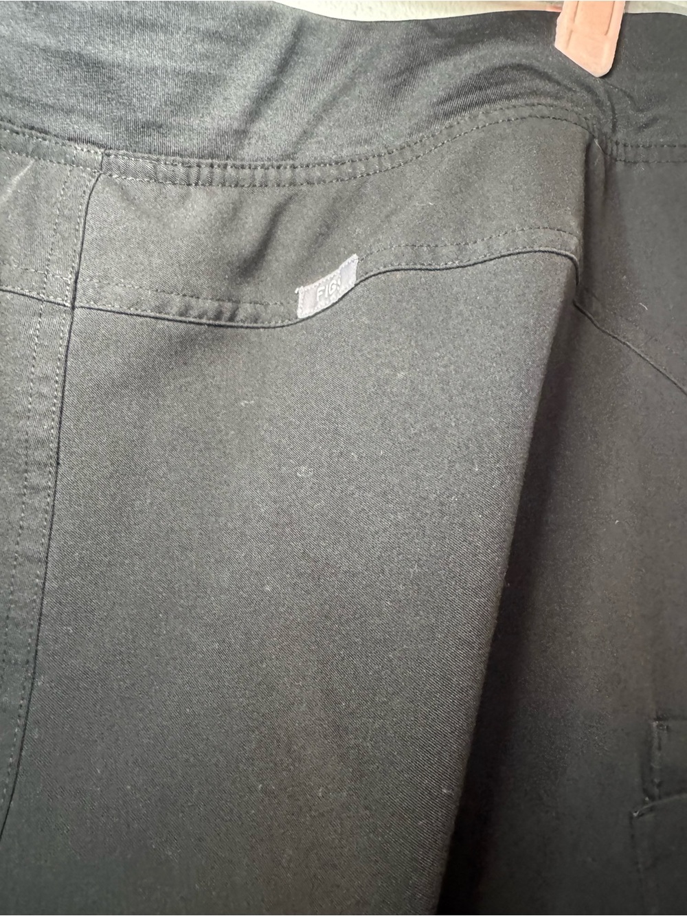Figs Black Kade Straight-Leg Scrub Pants with Gray Drawstring Petite - Picture 4 of 7